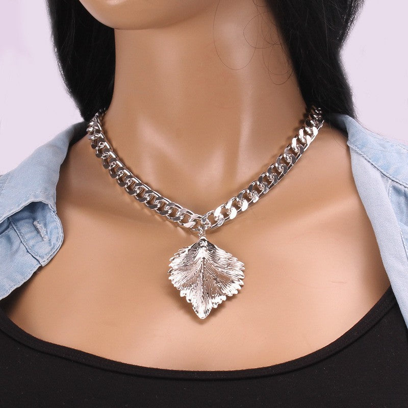 Jewelry Personality Fashion Exaggerated Big Leaf Pendant Necklace Female Simple Single Layer Geometric Necklace