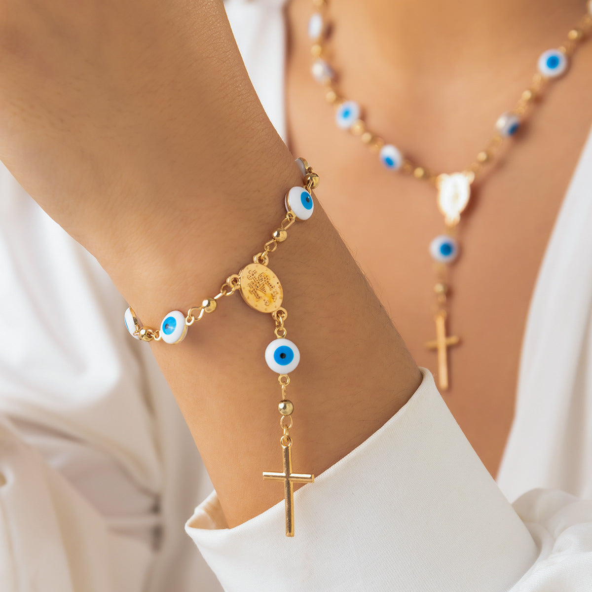 Jewelry Retro Ethnic Eye Chain Necklace Female Personality Portrait Embossed Cross Necklace