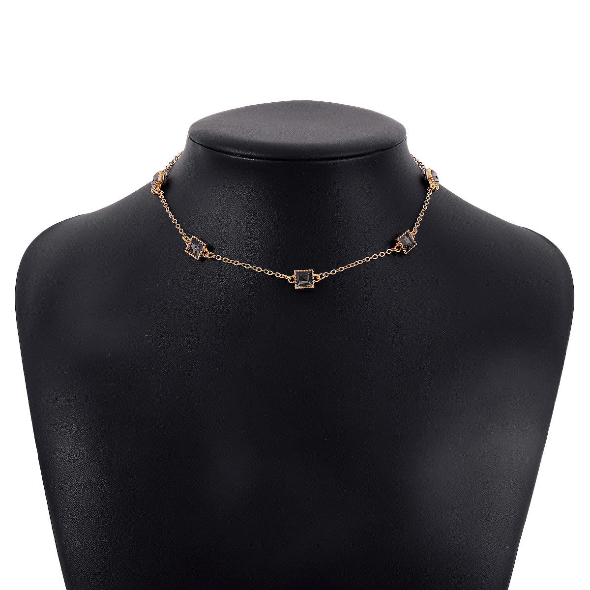 N1367 Minority Palace Simple Necklace Women's French Light Luxury Retro Temperament Micro-inlaid Rhinestone Necklace