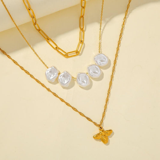 Titanium steel color-preserving bee necklace multi-layer irregular pearl pendant adjustable small animal jewelry