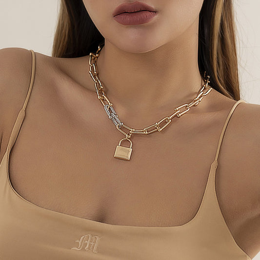 Jewelry Hollow Stitching Gold Geometric Necklace Mixed Color Full Diamond U-shaped Buckle Chain Lock Necklace Women