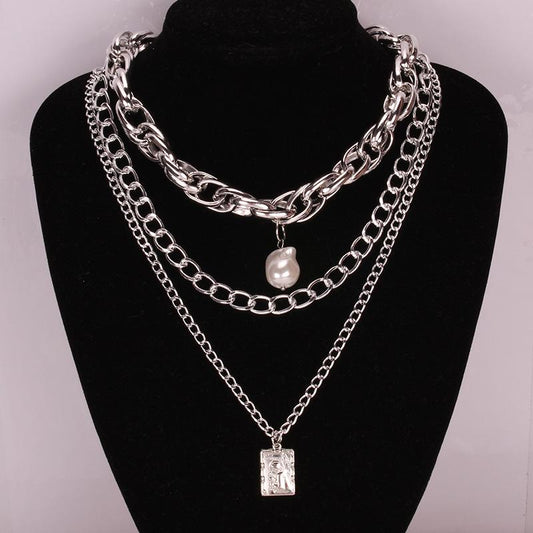 Frosty Creative Portrait Coin Metal Design Net Red Clavicle Chain Geometric Imitation Pearl Pendant Necklace