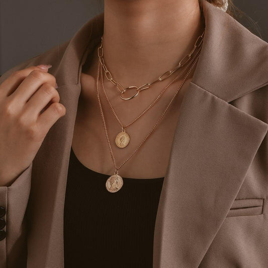 Fashionable Alloy Queen Head Pendant Necklace Vintage Multilayer Chain Necklace Accessories