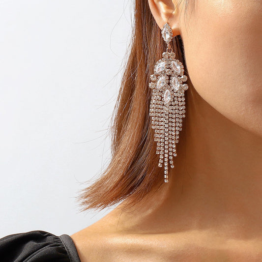 E1975 Retro creative rhinestone tassel earrings light and mature temperament dinner party party geometric earrings