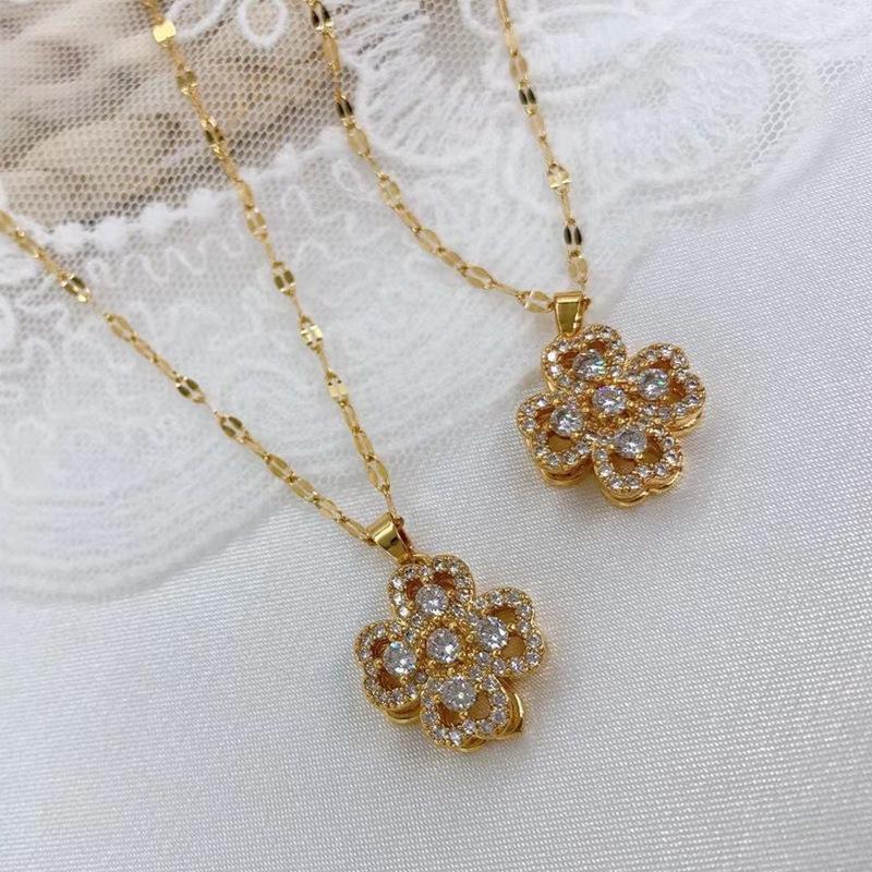 Internet celebrity fashion rotating necklace time to run four-leaf clover collarbone chain female
