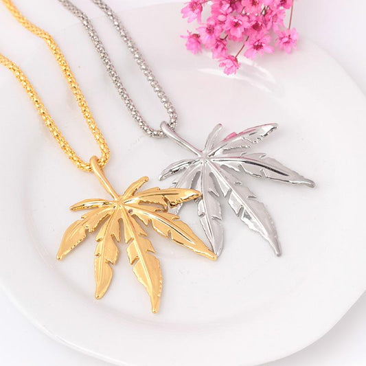 Fashion Creative Maple Leaf Necklace Simple Sweet Leaf Clavicle Chain Jewelry