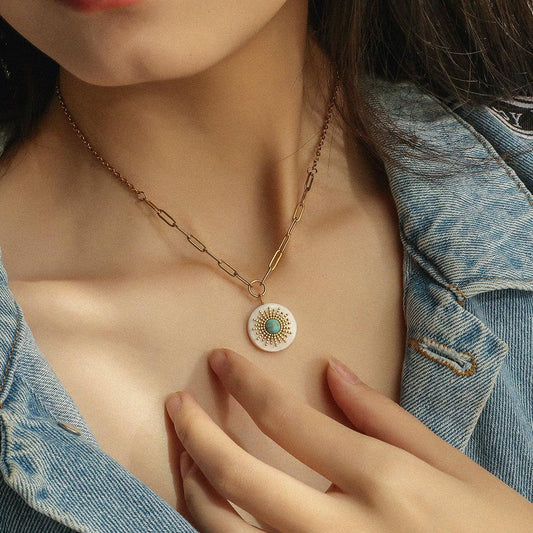 Fashion Jewelry Simple Stainless Steel Sun Turquoise Shell Pendant Necklace Fashion Titanium Steel Clavicle Chain