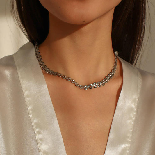 N9784 Ornament metal niche temperament single-layer necklace elegant literary fan geometric necklace female