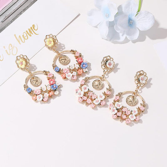 Exaggerated pastoral earrings female retro large circle flower earrings beautiful small fresh baroque earrings