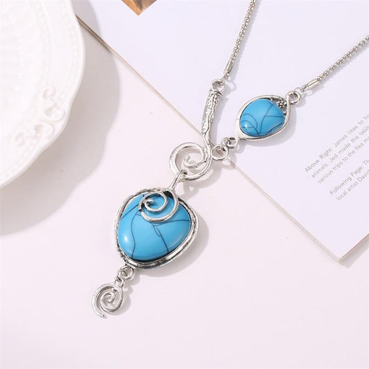 Ethnic crackle turquoise necklace Bohemian temperament exaggerated necklace retro snail peach heart necklace pendant