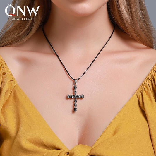 Cross Necklace Retro Trend Skull Necklace Gothic Necklace for Men and Women Halloween Accessories