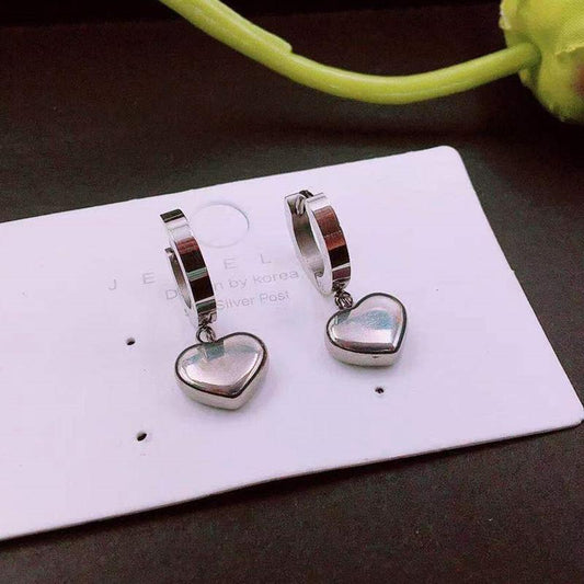 Fashion personality titanium steel love ear buckle temperament popular earrings women's furnace vacuum electroplated gold heart-shaped trinkets
