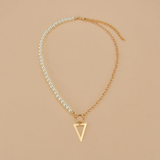 Small Fresh Triangle Pendant Necklace Fashion Imitation Pearl Necklace Ladies Accessories