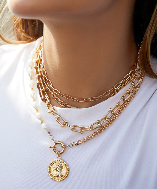Jewelry Street Shot Hollow Embossed Necklace Women's Retro Punk U-shaped Buckle Imitation Pearl Portrait Necklace