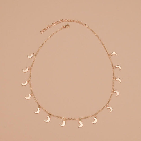 Fashion Vintage Iron Sheet Moon Pendant Necklace Clavicle Chain Necklace Ladies Accessories