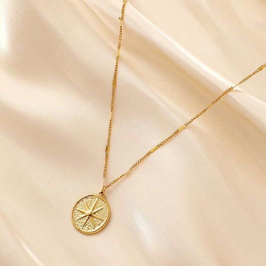 Fashionable simple personality light luxury niche stainless steel golden round sun coin short necklace