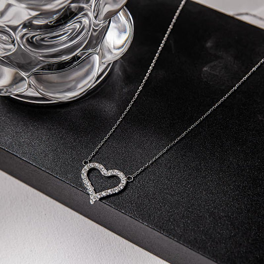 Titanium Steel Hollow Heart Necklace Ladies Full Diamond Exquisite Peach Heart Internet Celebrity Clavicle Chain Birthday Gift