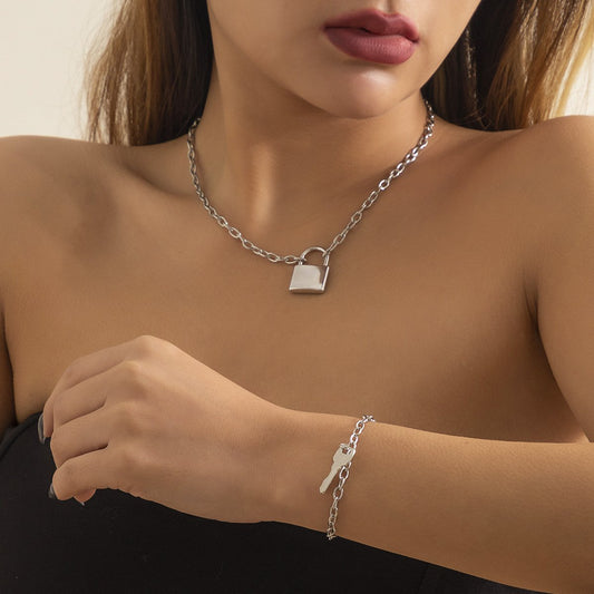 Jewelry Personality Simple Metal Lock Pendant Necklace Versatile Single Layer Niche Necklace Set