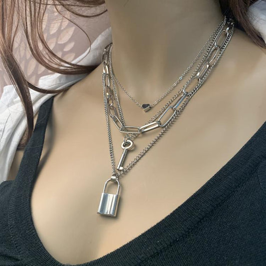Jewelry Retro Chain Peach Heart Lock Pendant Necklace Women's Creative Geometric Multilayer Lock Necklace