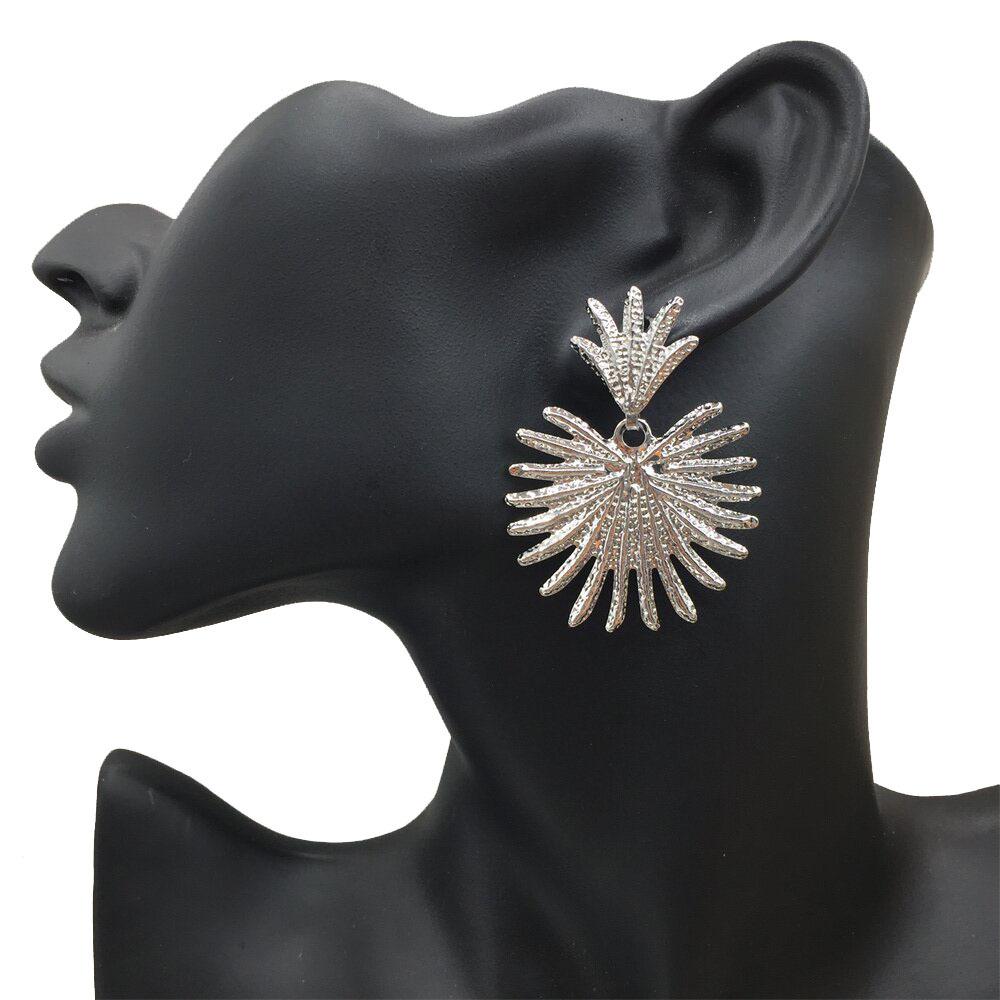 Summer exaggerated grid size leaf stud earrings shrimp skin earrings