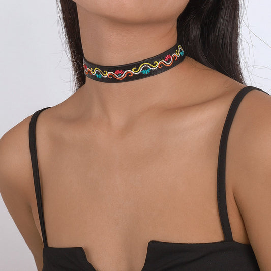 178 Minority Country Embroidery Necklace Retro Butterfly Daisy Necklace Creative Leather Choker Collar