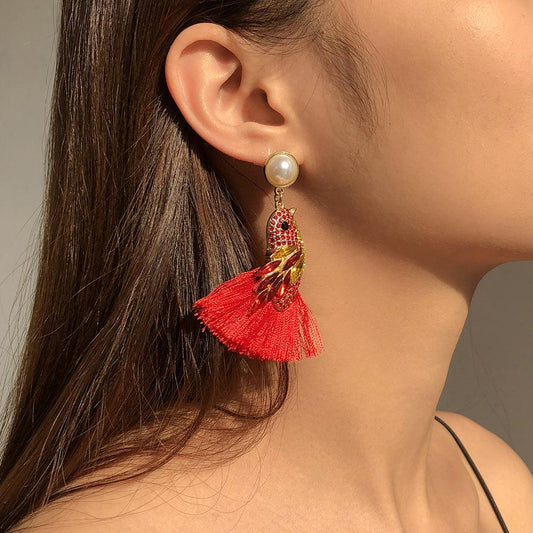 E1172 Creative Pearl Earrings Geometric Bird Tassels Diamond Earrings Retro Animal Earrings