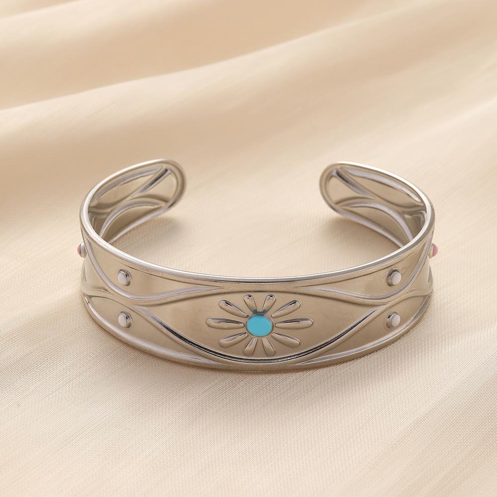 Ins niche design bracelet stainless steel wide-brimmed embossed flowers adjustable bracelet titanium steel bracelet