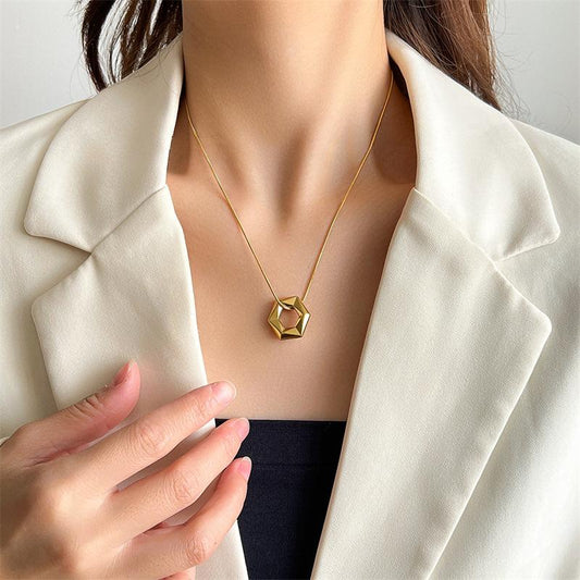 French niche trendy brand jewelry hollow simple design metal square necklace hexagonal short collarbone chain