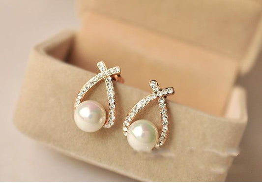 Cross Pearl Flash Diamond Earrings Exquisite Fashion Earrings Mixed Batch 2 Yuan Pearl Jewelry