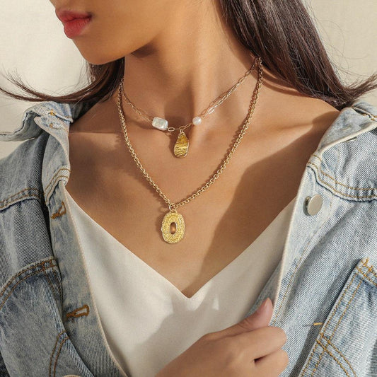 Fashion simple double-layer special-shaped hollow geometric pendant ins ladies pearl necklace clavicle chain