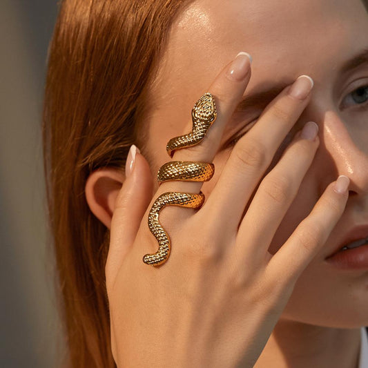 Long cool and handsome men's snake ring punk metal animal retro exaggerated snake ring