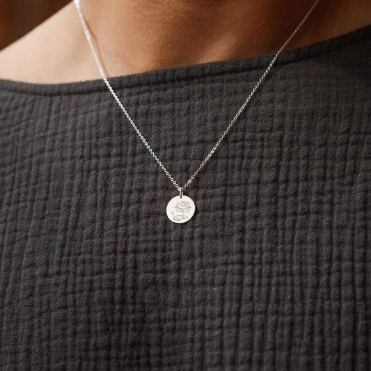 Jewelry Fashion Alloy Flower Pendant Necklace Female Personality Simple Birthday Gift Necklace