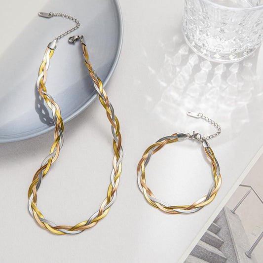 Net Red Titanium Steel Jewelry 18K Gold Silver Rose Gold Three-strand Snake Chain Winding Necklace Female
