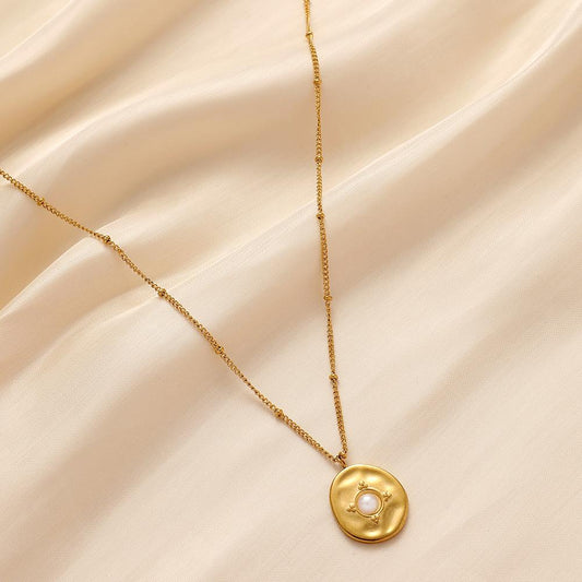 Fashion Simple Personality Advanced Sense Light Luxury Minority Stainless Steel Gold Retro Coin Pearl Short Necklace Female