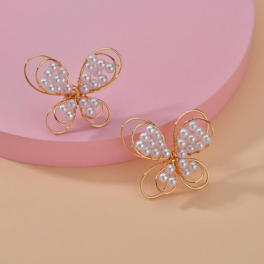 Fashion Three-dimensional Metal Butterfly Stud Earrings Vintage Pearl Earrings Accessories
