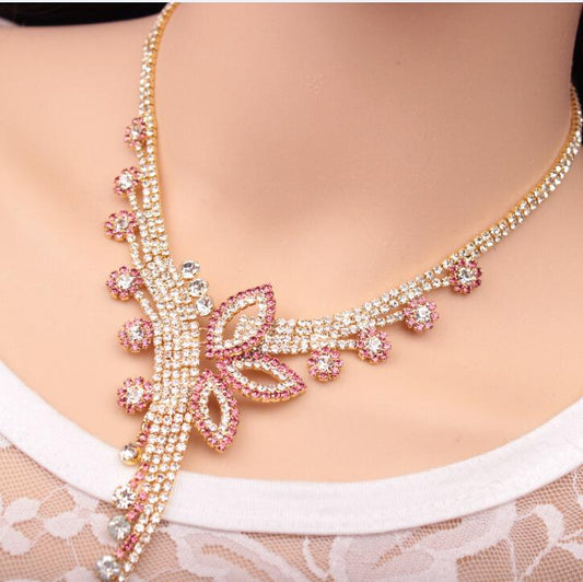 Fashion Lady Butterfly Diamond Earrings Necklace Set Shiny Flower Set Chain Jewelry