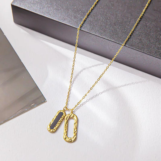 Titanium steel interlocking necklace women's light luxury niche collarbone chain for girlfriend's birthday gift