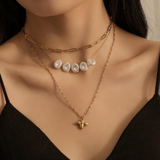 Titanium steel color-preserving bee necklace multi-layer irregular pearl pendant adjustable small animal jewelry