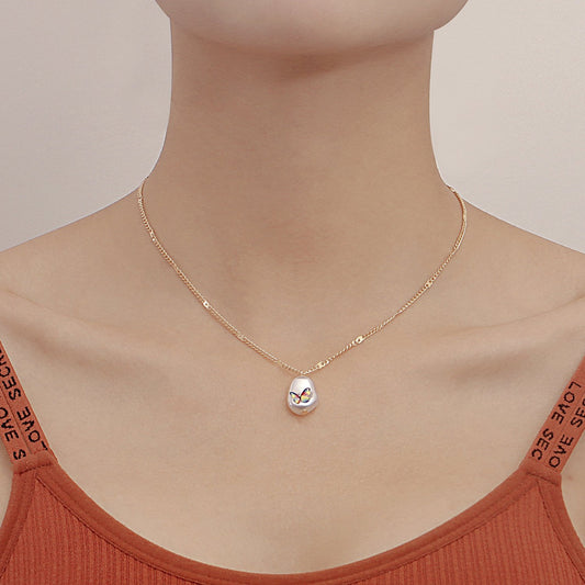 Jewelry Fashion Butterfly Imitation Pearl Pendant Necklace Clavicle Chain Female Personality Versatile Design Sense Necklace