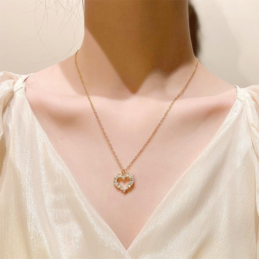 Ins Hollow Love Pearl Necklace Women's Fashion Light Luxury Niche Design Diamond Heart Pendant Clavicle Chain