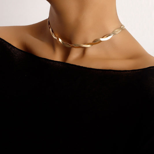 Jewelry trend double-layer winding snake bone necklace necklace female fairy niche design necklace
