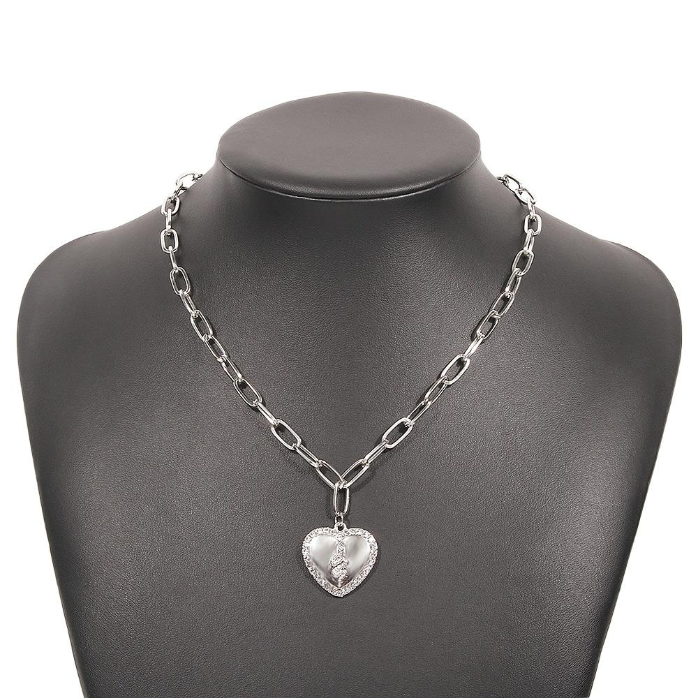 N924 Personality Chain Necklace Geometric Simple Love Pendant Necklace Fashion Temperament Diamond Necklace Women