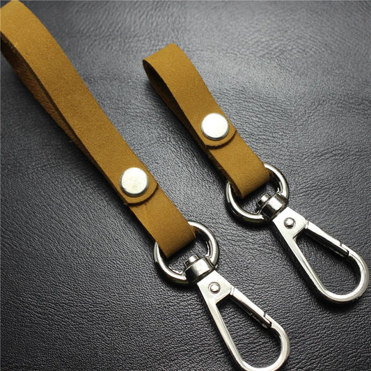 The first layer of cowhide multi-function key chain bag pendant car decoration supplies opening promotion gift custom detachable