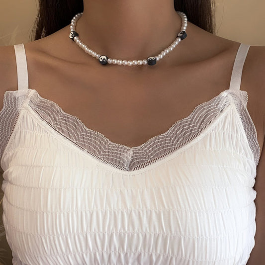 Fashion Retro Trend Tai Chi Clavicle Necklace Female Simple Personality Imitation Pearl Clavicle Necklace