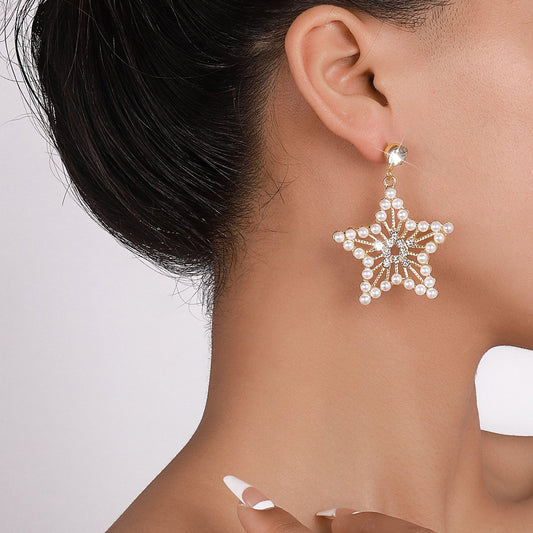 162 French light luxury romantic five-pointed star earrings pearl rhinestone hollow earrings net red geometric popular earrings