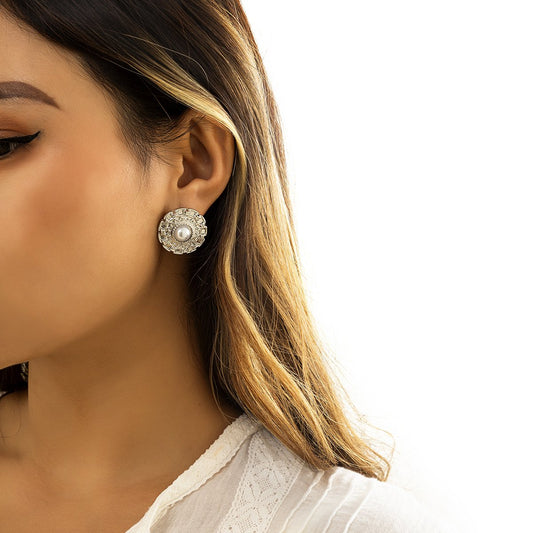 Jewelry French retro micro-inlaid pearl temperament earrings small fragrance irregular simple earrings female