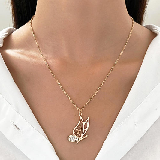 Ins hollow butterfly necklace female retro fashion temperament diamond-studded butterfly collarbone chain butterfly dancing necklace