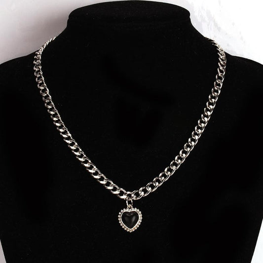 Design sense stainless steel collarbone chain cool personality cool girl black agate peach heart pendant necklace trendy
