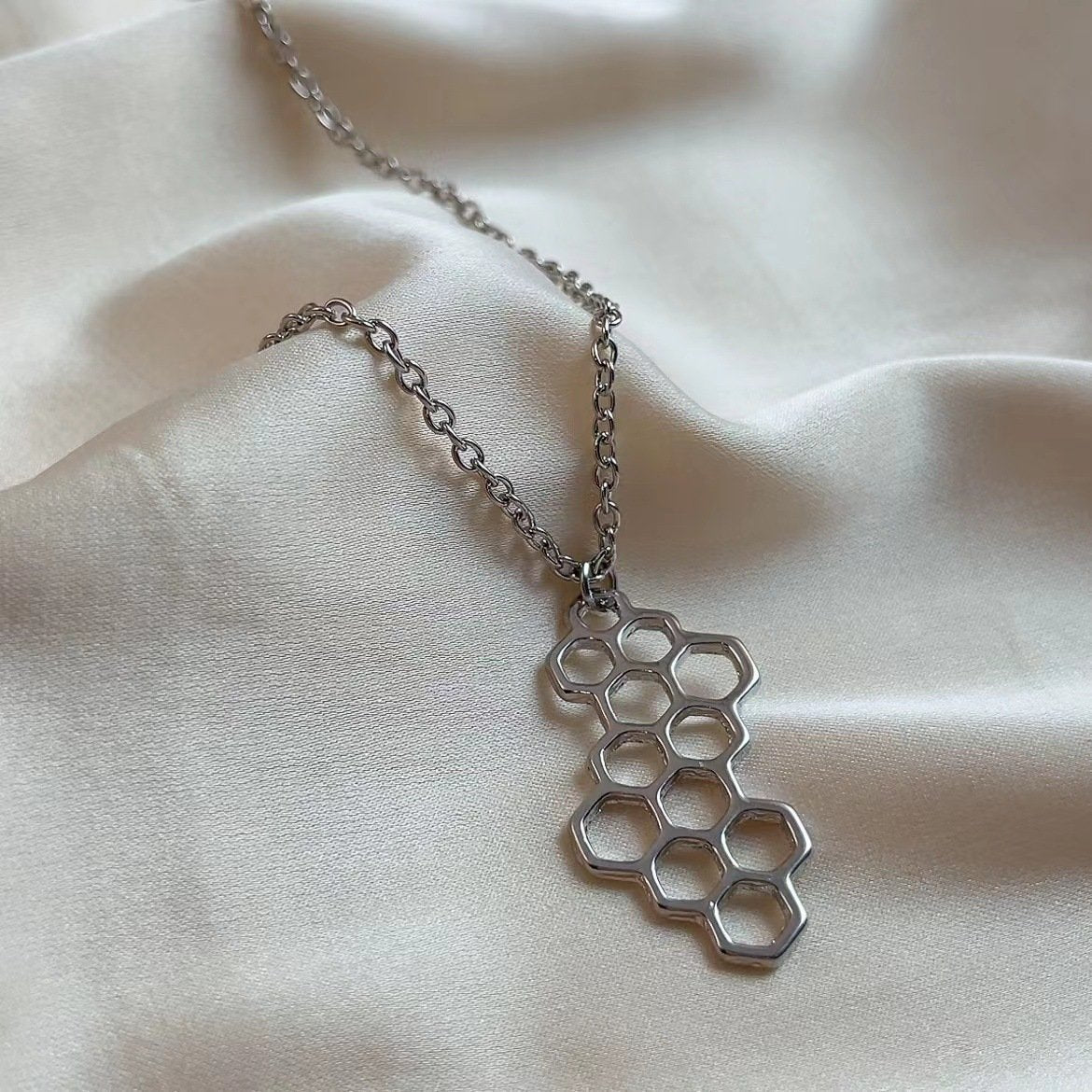 Simple Fashion Honeycomb Pendant Necklace Cross Chain Versatile Style Ladies Neck Jewelry