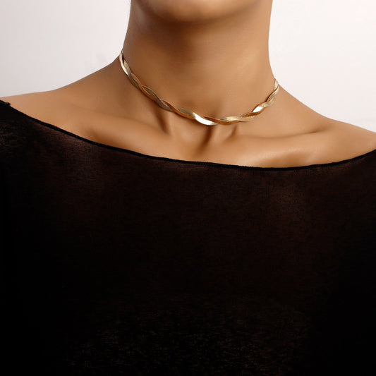 Jewelry trend double-layer winding snake bone necklace necklace female fairy niche design necklace